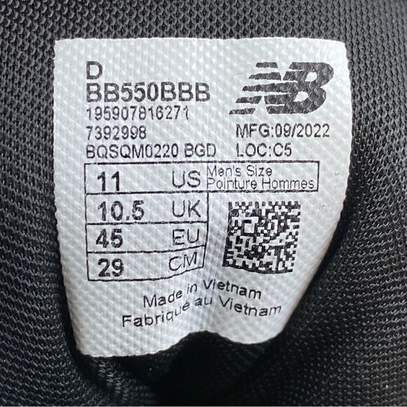 New Balance 550 Triple Black Sneaker shoe with Arch Support mens size 11 main image 5